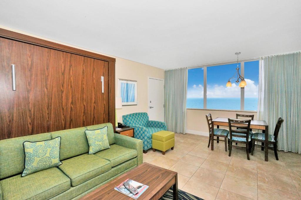 Posezení v ubytování Hollywood Beach Tower