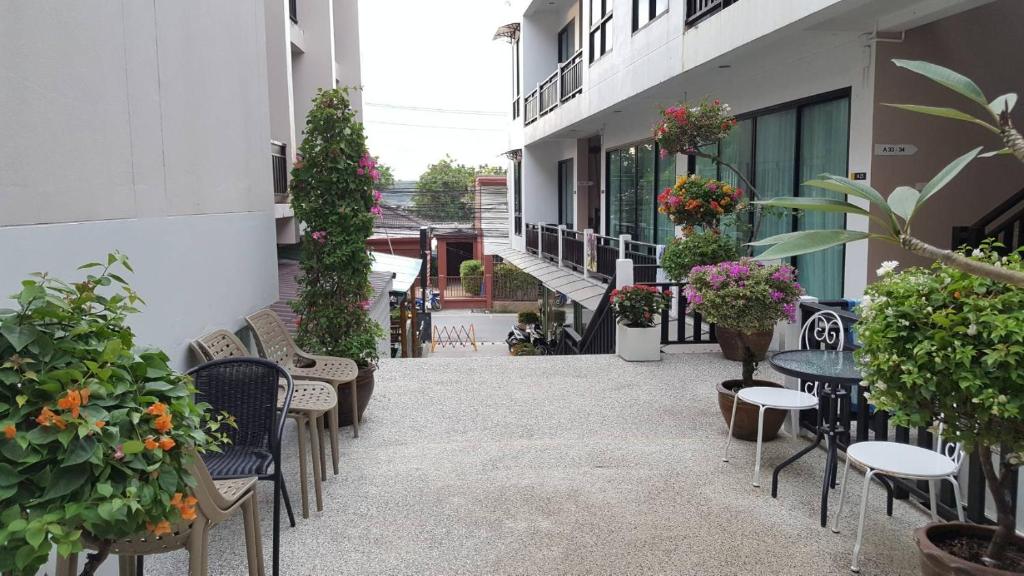 Kata Beachwalk Hotel and Bungalows - Resim 9