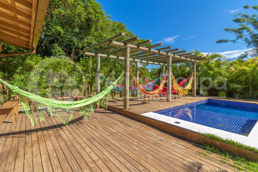  Casa 3 dormitórios com Piscina e campo de futebol