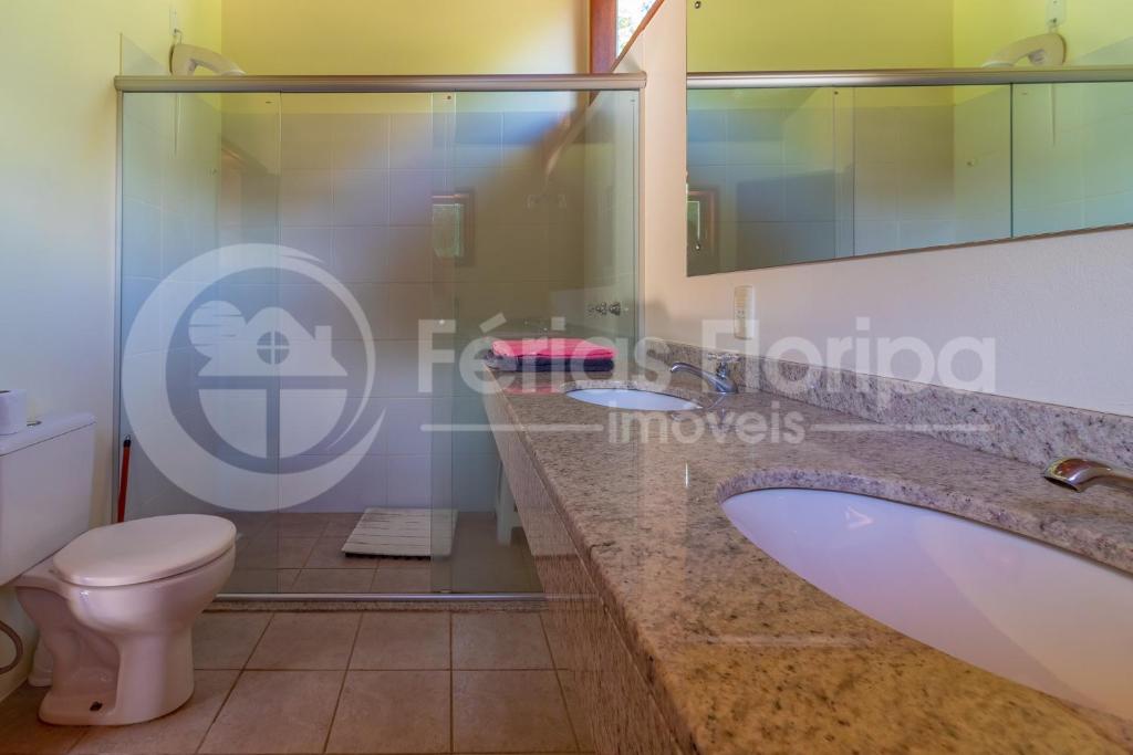  Casa 3 dormitórios com Piscina e campo de futebol