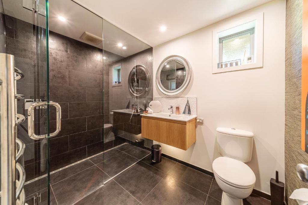 Lake View Greenstone Luxe Apartment - Resim 8