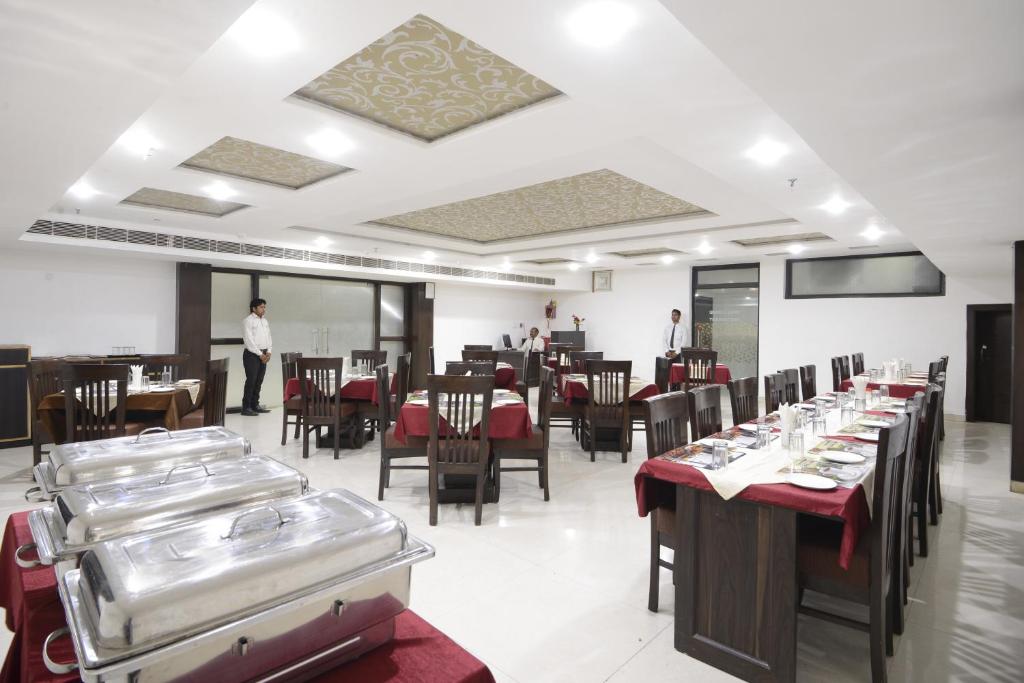Restaurace v ubytování Hotel Agra Dazzling East Gate