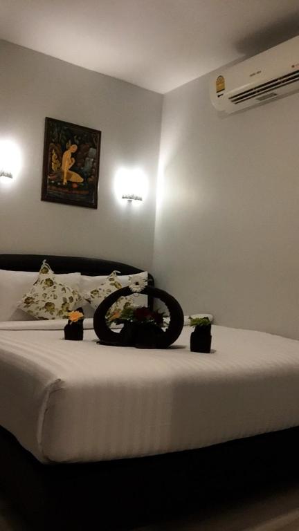 Llit o llits en una habitació de Nest hostel lipe