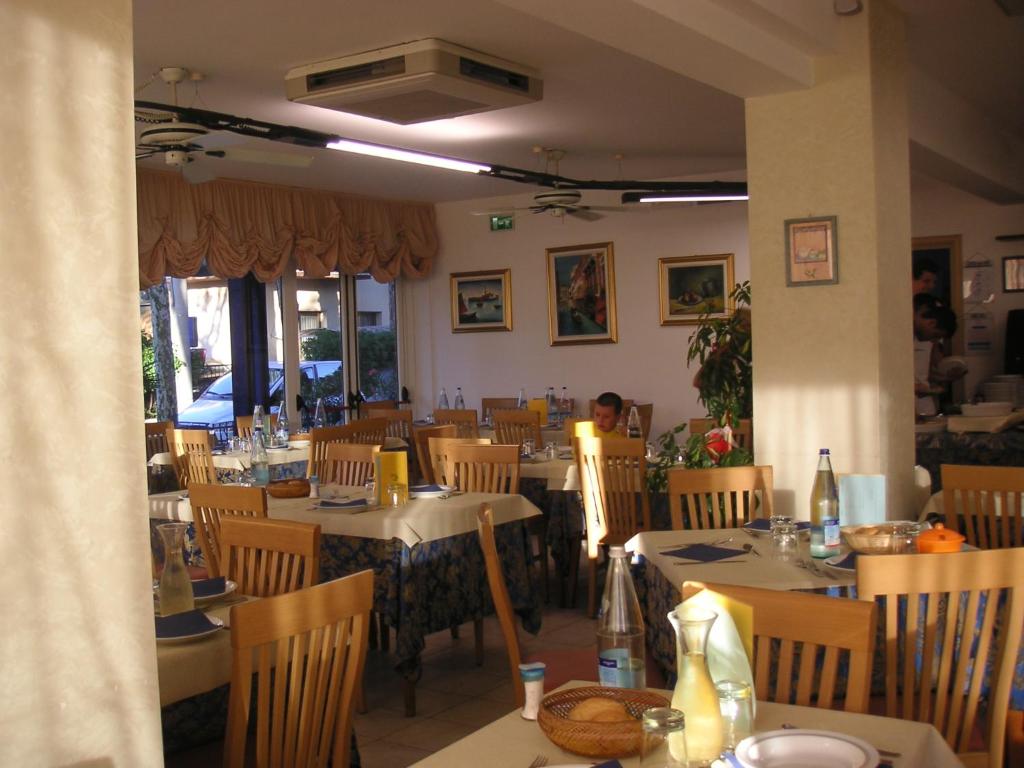 Restaurace v ubytování Hotel Canasta