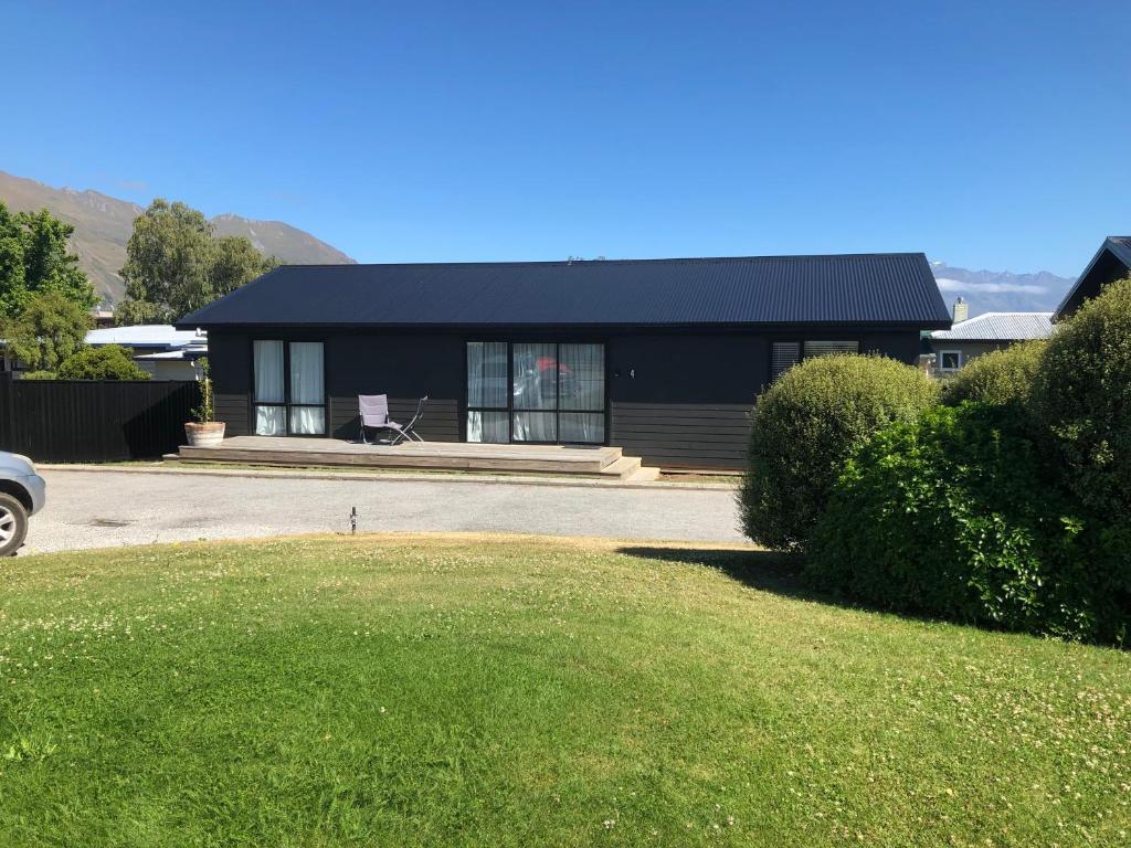 4 - Charming Space, Just a Stone Throw from Central Wanaka - Resim 19