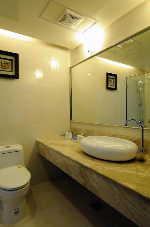 Koupelna v ubytování Hai Yue Hotel