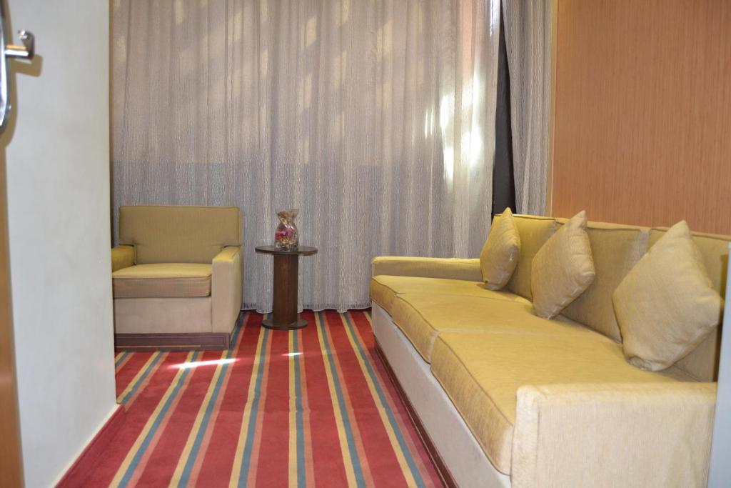 Posezení v ubytování The J Hotel & Spa