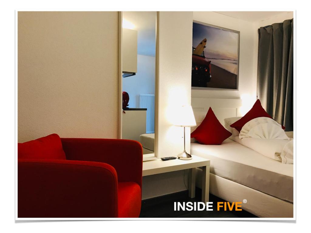 INSIDE FIVE - City Apartments - Resim 38