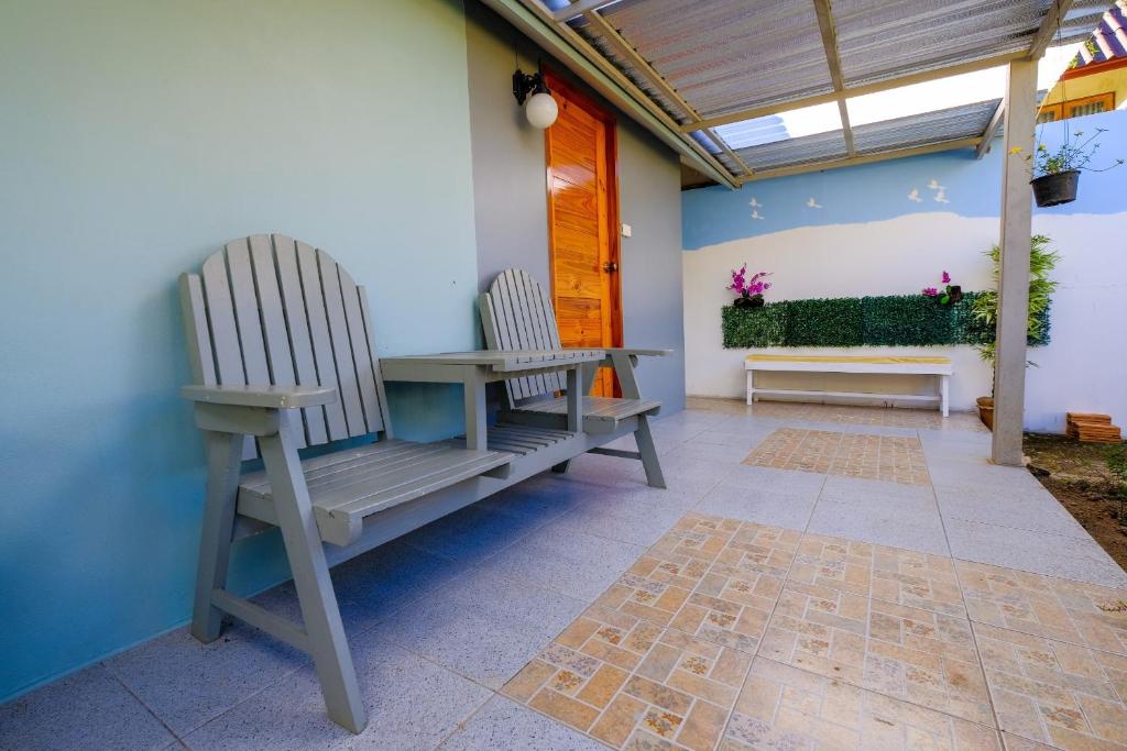 Balkón nebo terasa v ubytování Pai Tewdoi ปาย ทิวดอย รีสอร์ท