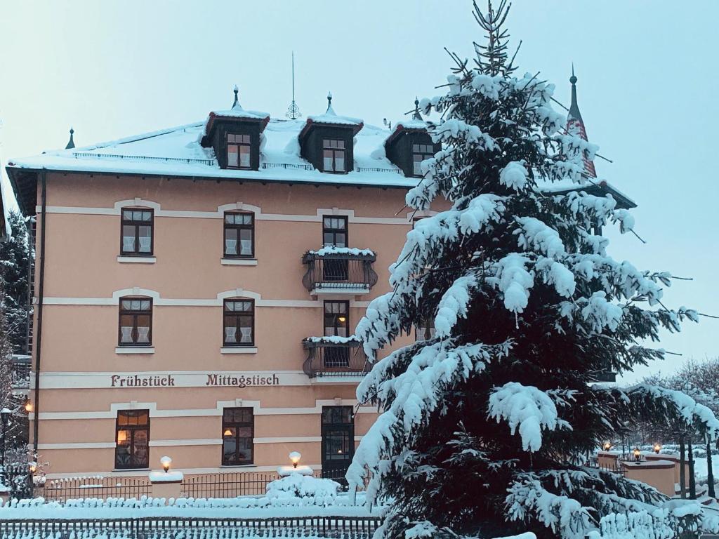 Hotel BB Bahnhof Bertsdorf v zimě