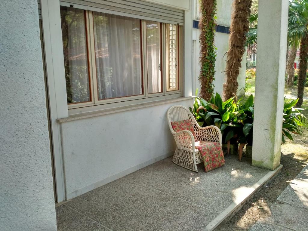 A garden outside Condominio VILLA CHIARA