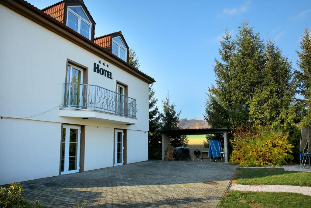 Budova, kde se hotel nachází