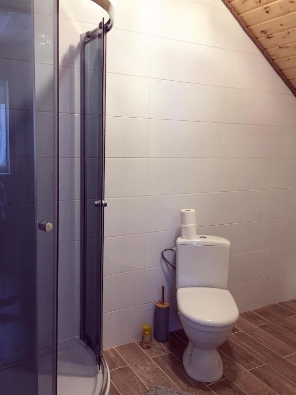 Kúpeľňa v ubytovaní Ośrodek VolfCamp Kwaszenina