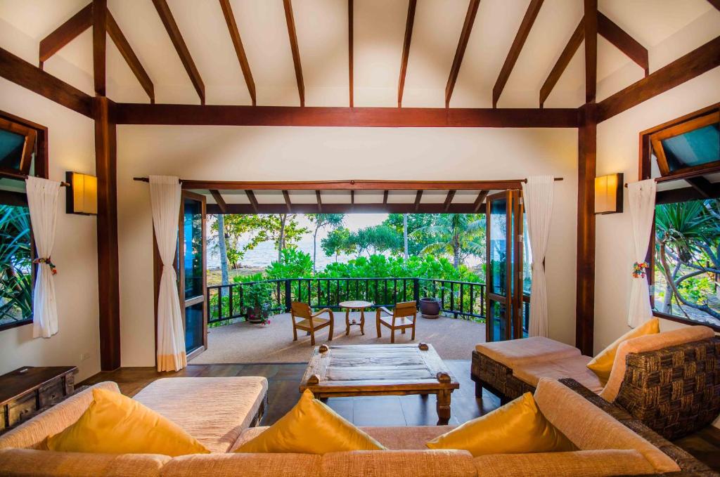 Koh Jum Beach Villas 