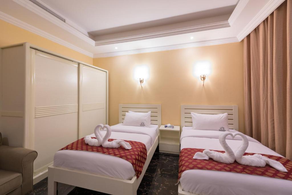 Rose Suite Operated by Suite Hotel Management - Two-Bedroom Apartment