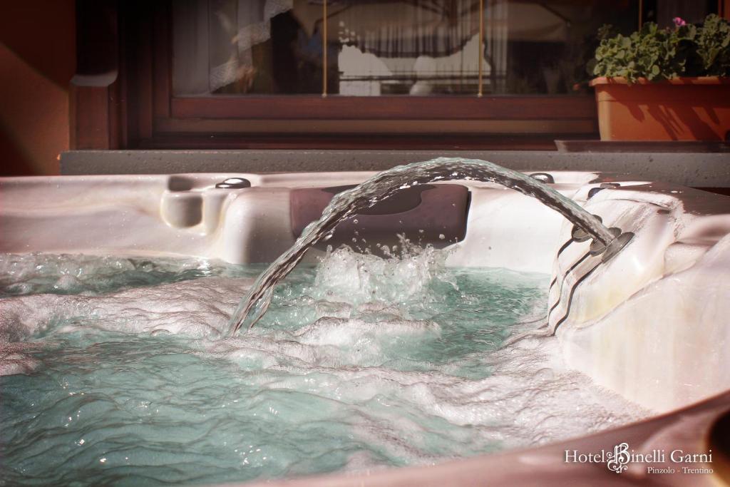 Fotografie z fotogalerie ubytování Hotel Binelli v destinaci Pinzolo
