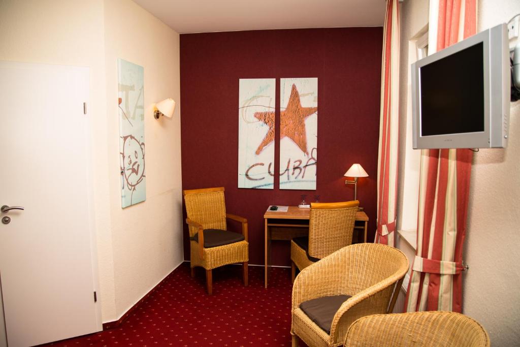 TV a/nebo společenská místnost v ubytování Hotel Perler Hof