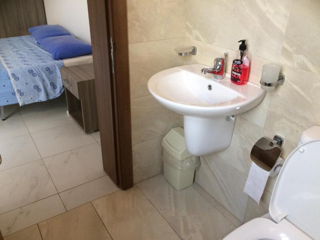 Koupelna v ubytování Seafront Room
