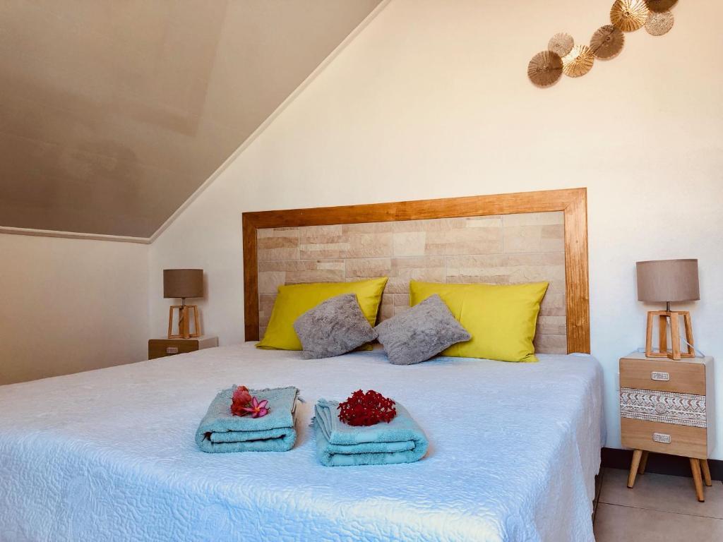 La Villa Maé - Double Or Twin Room With Shared Bathroom