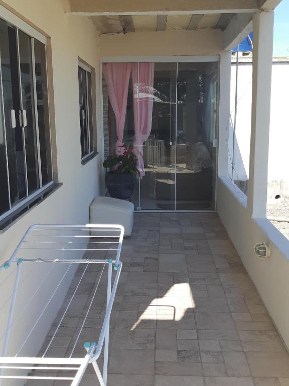  Casa pra temporada (Praia dos Anjos)