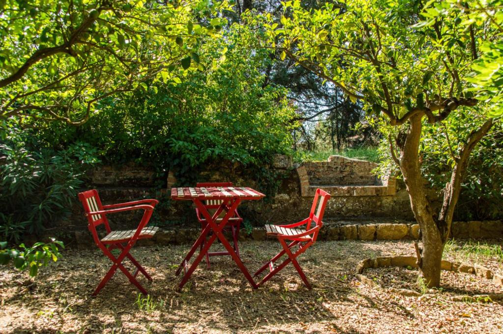 Vonkajšia záhrada v ubytovaní Affascinante Villa Ottocentesca a Caltagirone