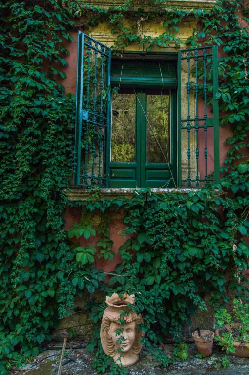 Vonkajšia záhrada v ubytovaní Affascinante Villa Ottocentesca a Caltagirone