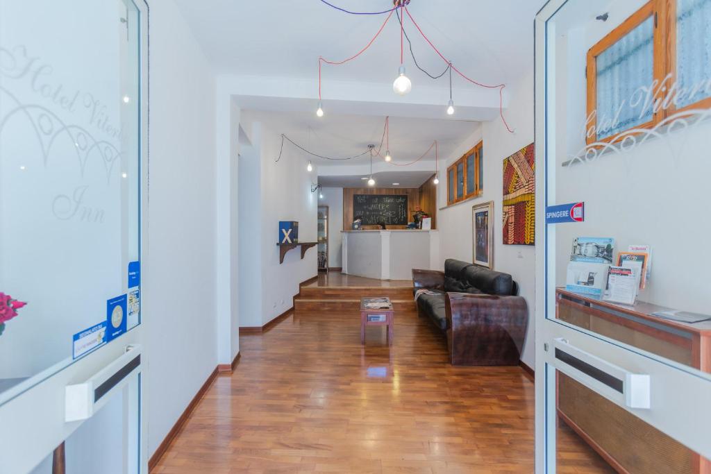Kuchyň nebo kuchyňský kout v ubytování Hotel Viterbo Inn