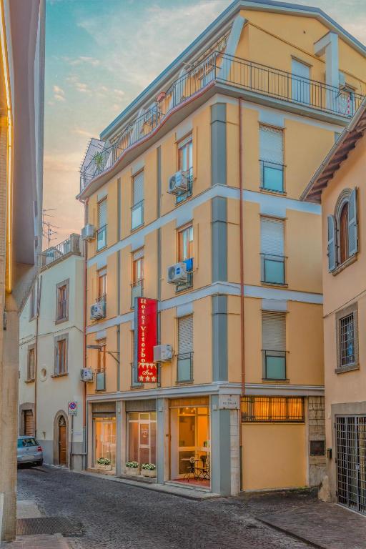Budova, kde se hotel nachází