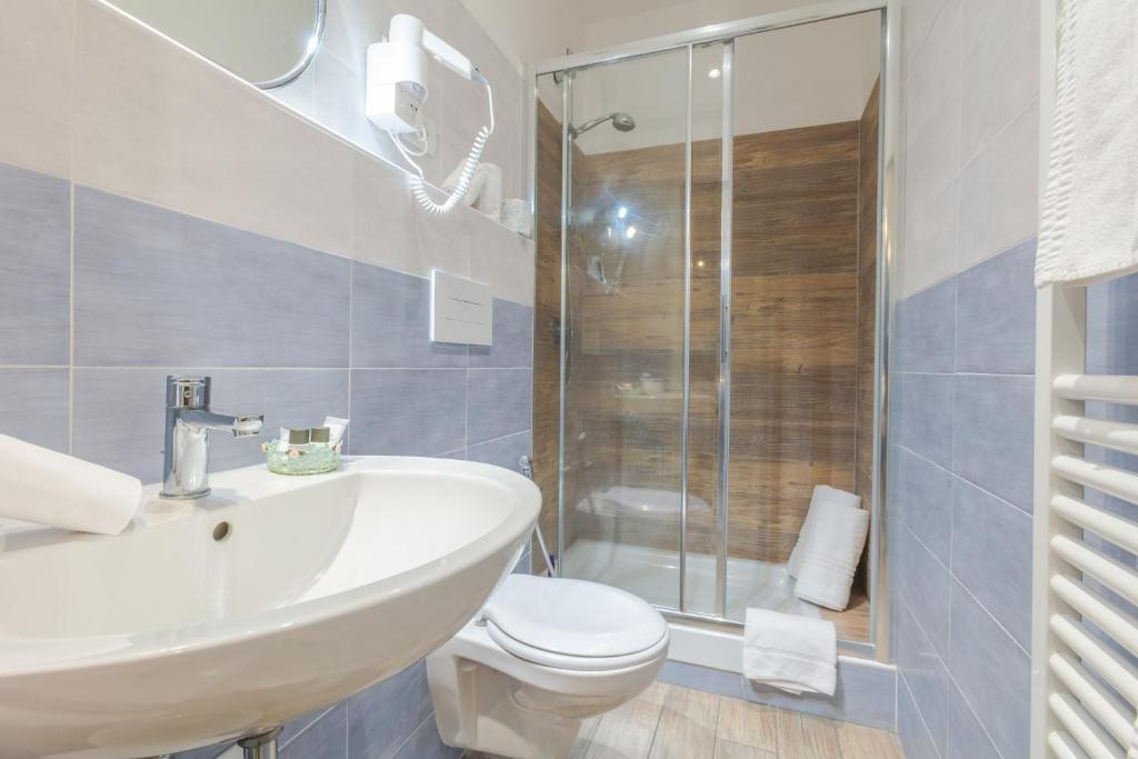 Koupelna v ubytování Hotel Viterbo Inn