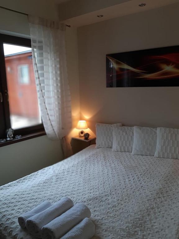 Posteľ alebo postele v izbe v ubytovaní Apartament wSPAniały.