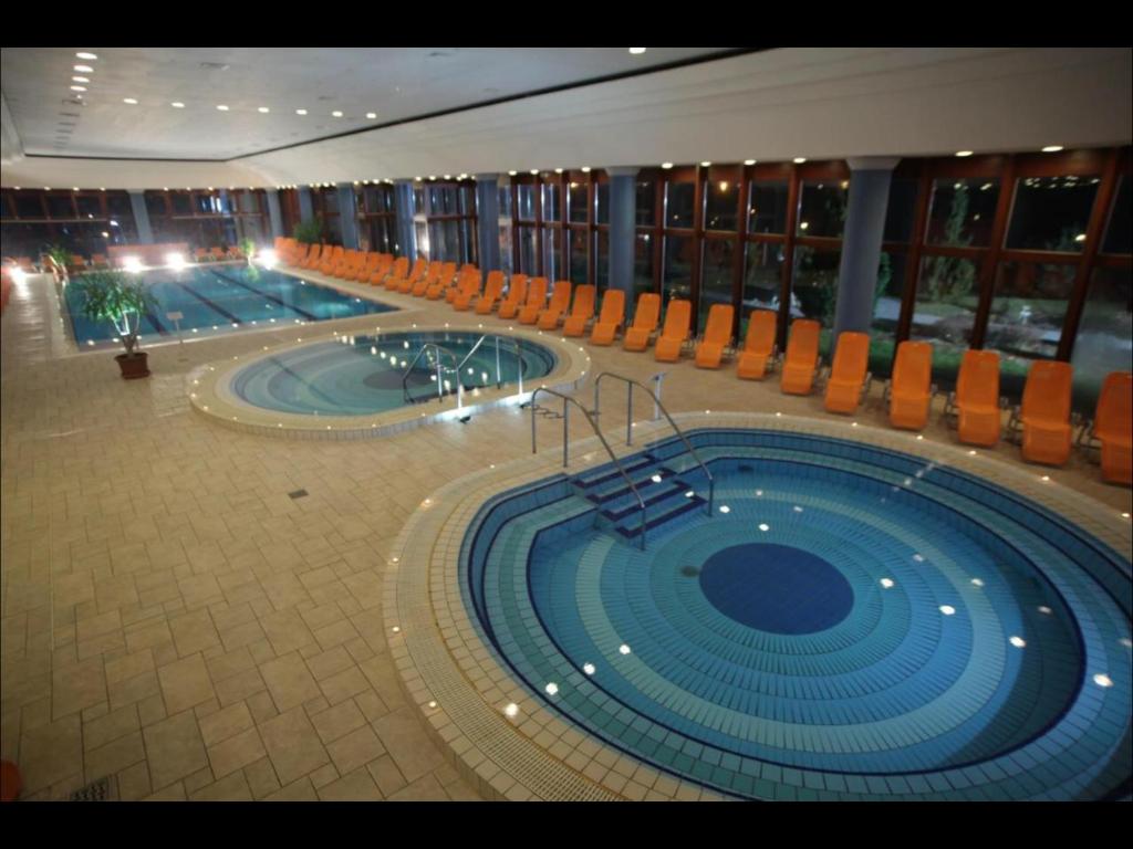The swimming pool at or close to Apartman Golf Lux