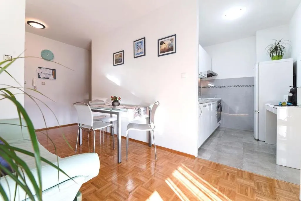 Apartments with WiFi Split - 15046, Split, Croatia