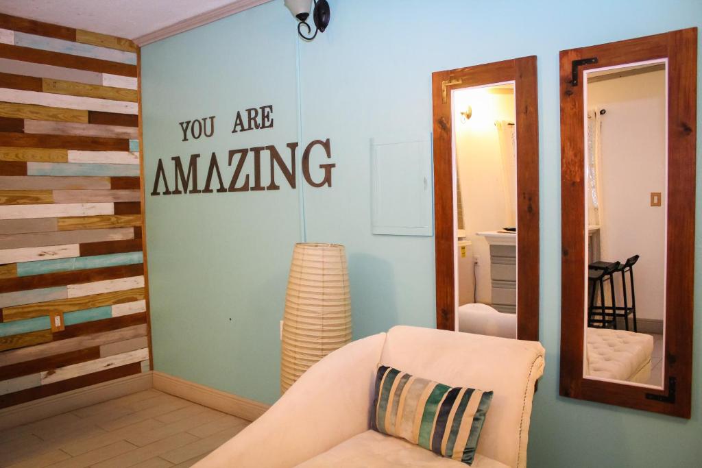Fotografie z fotogalerie ubytování Palm Spring Inn v Oranjestadu