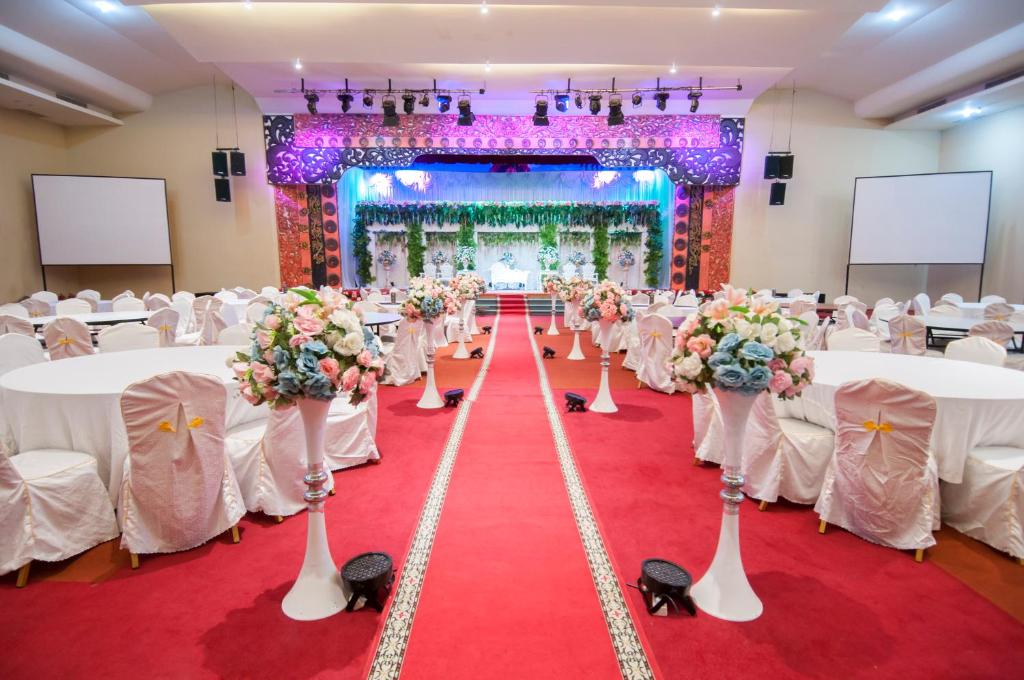 Fotografie z fotogalerie ubytování 100 Sunset Kuta Hotel & Ballroom v Kutě