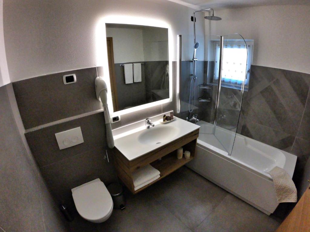 Koupelna v ubytování Hotel Cristallo