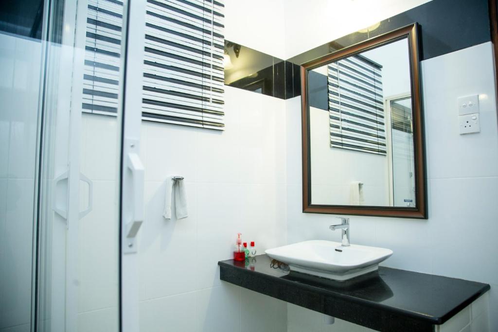 Koupelna v ubytování Prince Beach Hotel Bentota