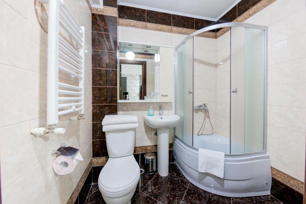 Catherine Hotel - Grande Chambre Double