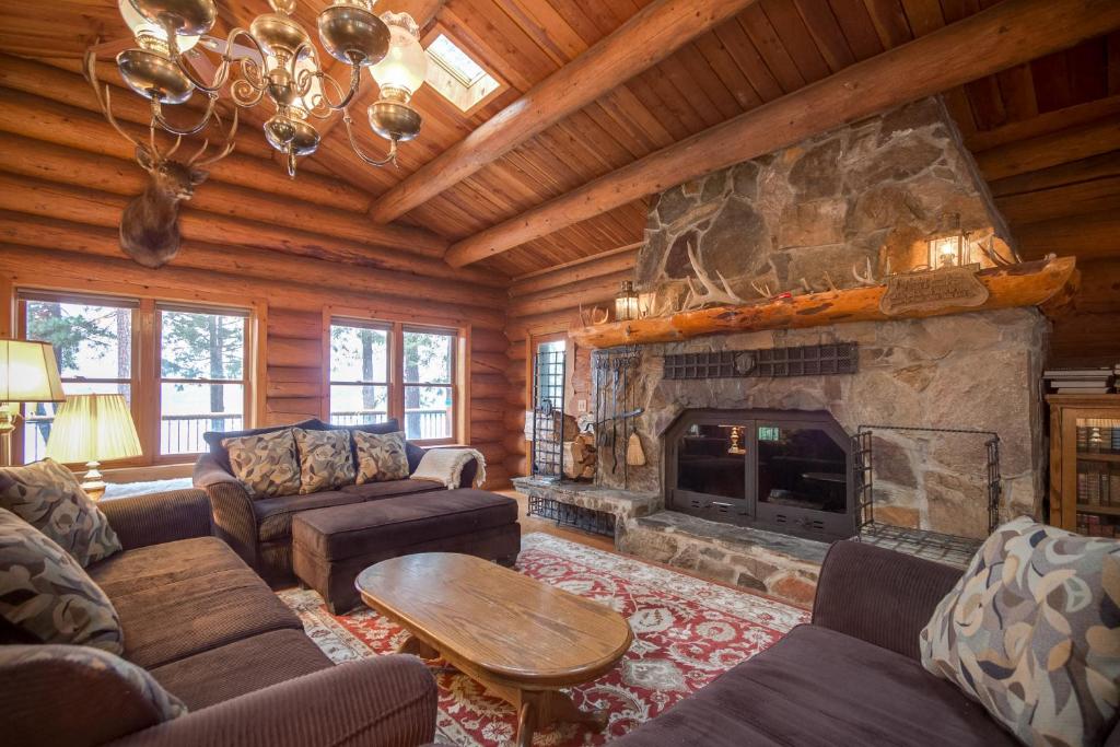 Vacation Home Hayden Lake Luxury, ID