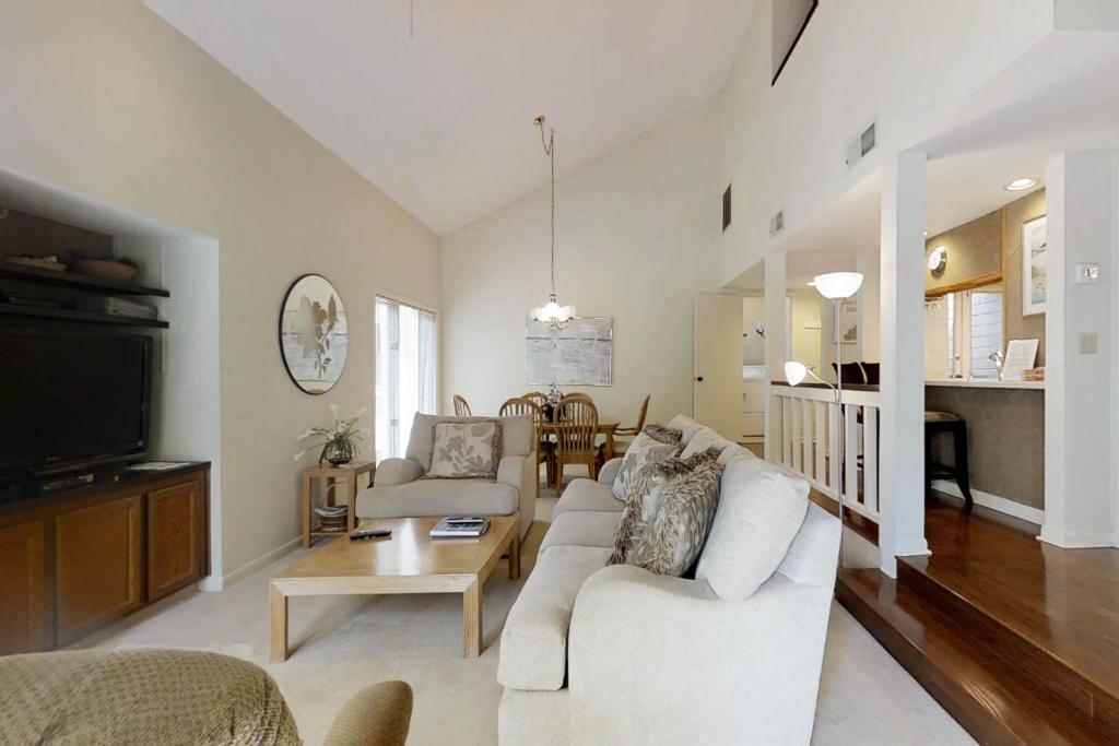 St. Andrews Common, 1976, Hilton Head Island (updated prices 2024)