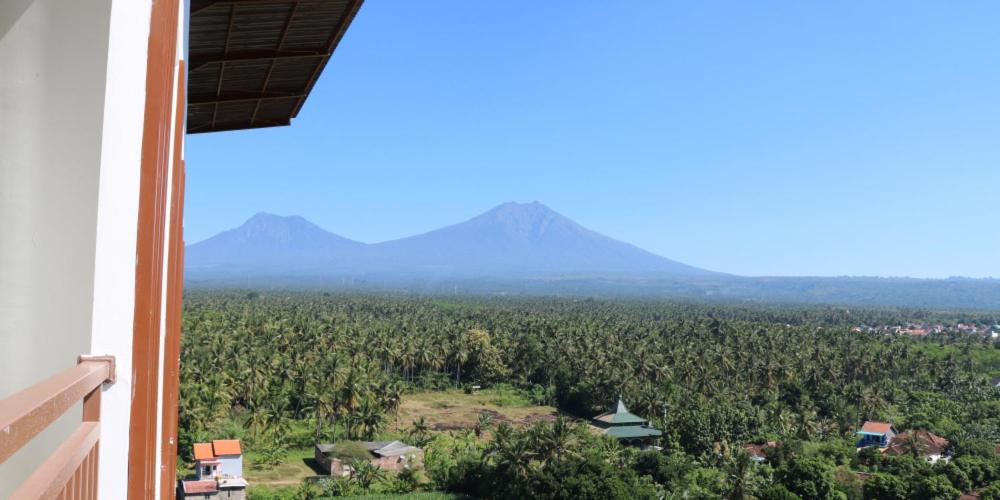 Üldine mäevaade või majutusasutusest ILLIRA Hotel Banyuwangi pildistatud vaade
