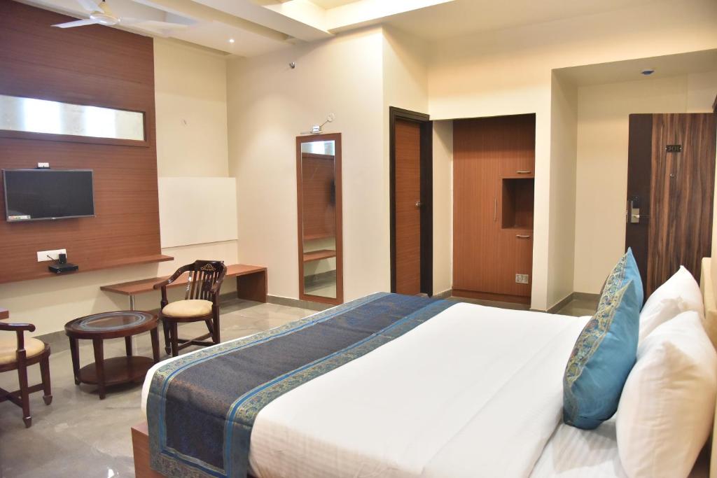 Hotel Rk Grand - 豪华王室