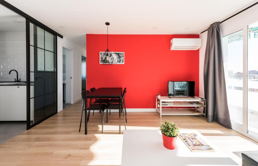 TV a/nebo společenská místnost v ubytování Ever House IFEMA Mar de Cristal
