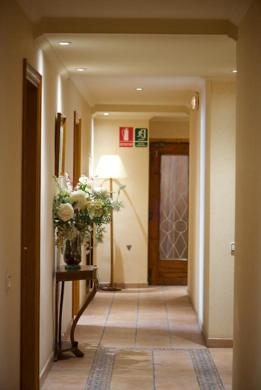 Fotografie z fotogalerie ubytování Hotel Rural Jaumet v destinaci Torá de Rulbregos