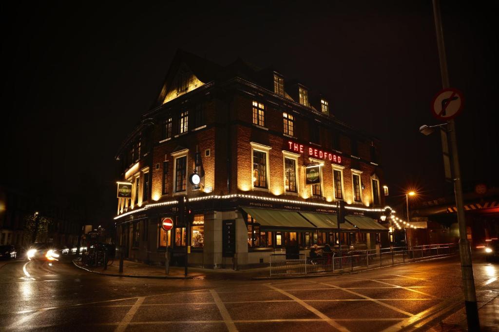 The Bedford Balham - Live Music Venue - Resim 19