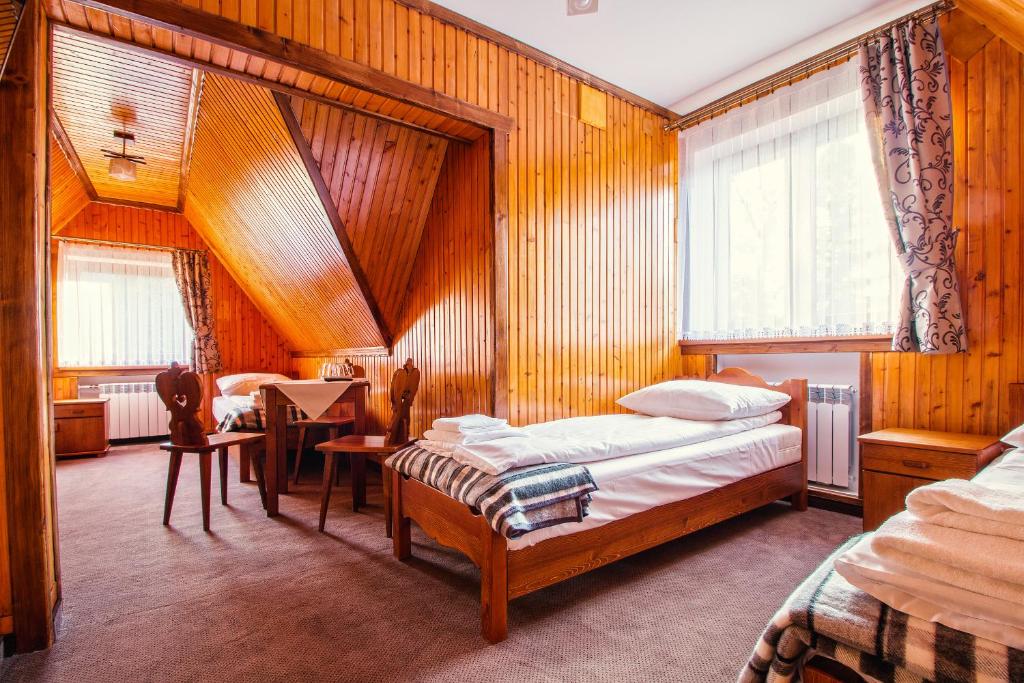 DW Kościelec - Quadruple Room With Bathroom