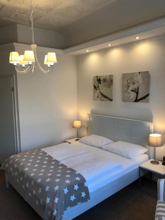 Hotel Fresena im Dammtorpalais - Resim 38