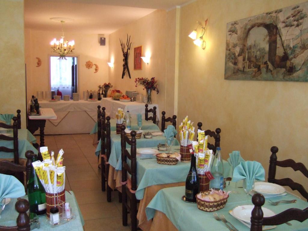 Restaurace v ubytování Albergo Elvira