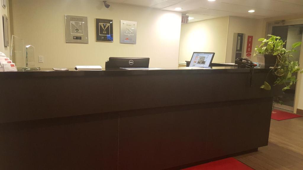 Majoituspaikan Econo Lodge aula tai vastaanotto