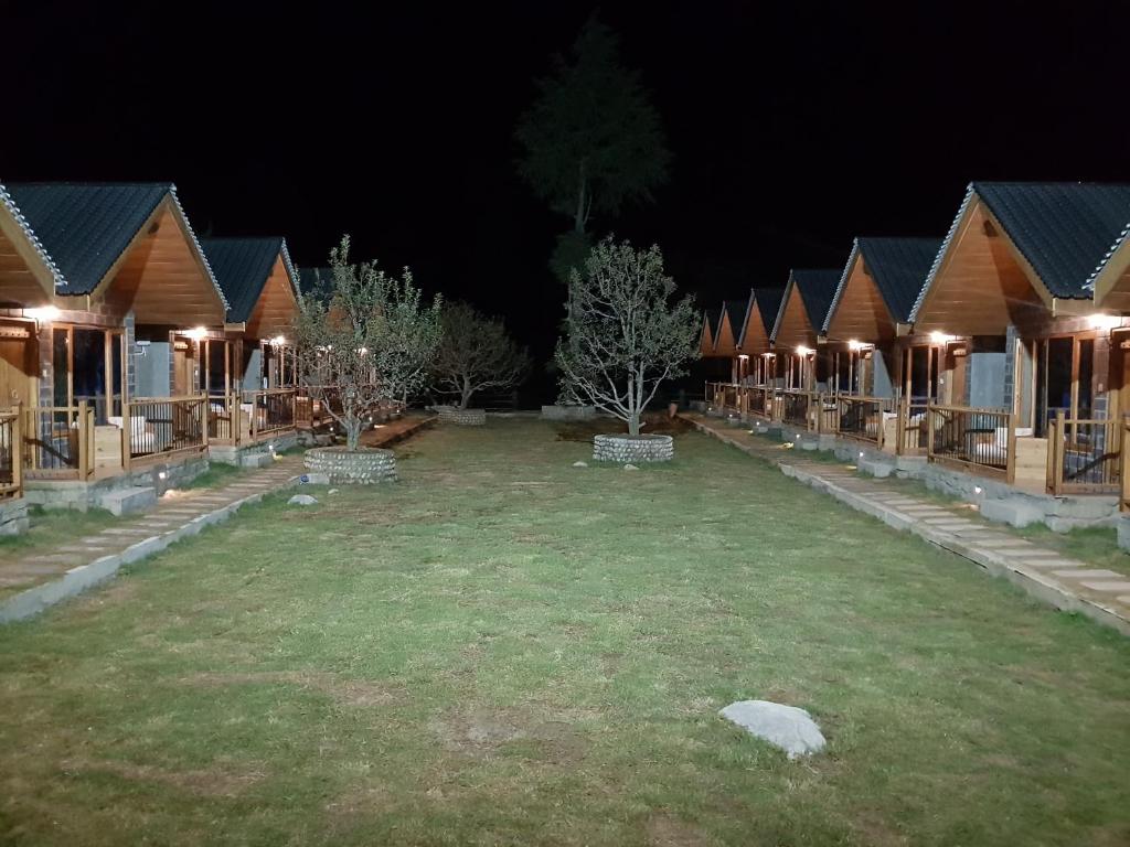 Zahrada ubytování Winterfell The Stay, Unique River Front Resort