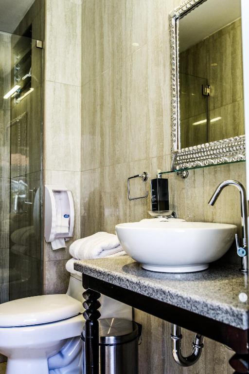 Bagno di Tariq Boutique